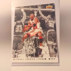 1994 UDA 1992-93 Upper Deck Michael Jordan TEAM MVP #TM5 (8.5"X11") 1933/2,500